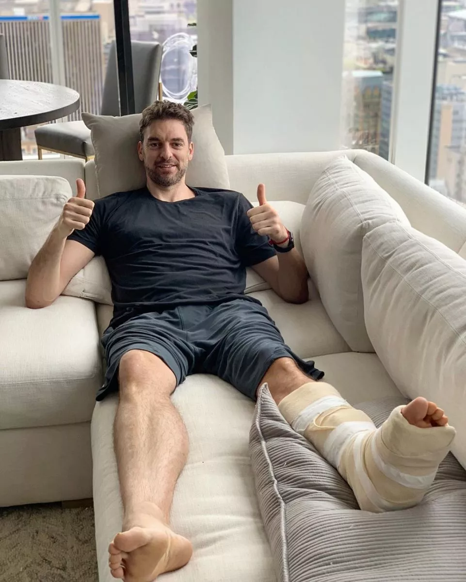 关于尼克斯小将莱昂·罗斯接受手术治疗,赛季报销的信息 关于尼克斯小将莱昂·罗斯接受手术治疗,赛季报销的信息