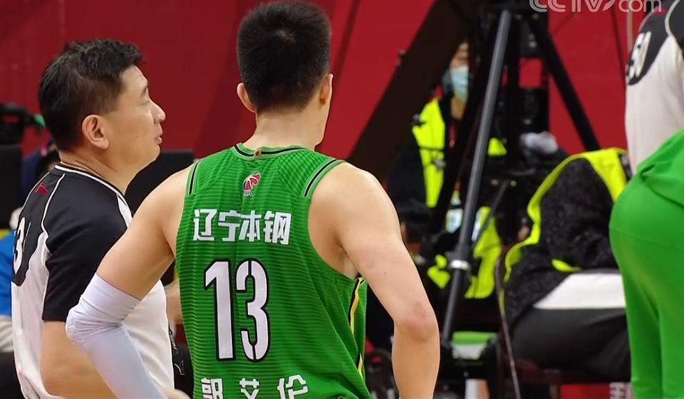 沙尔克青年队取得胜利，继续稳坐次席