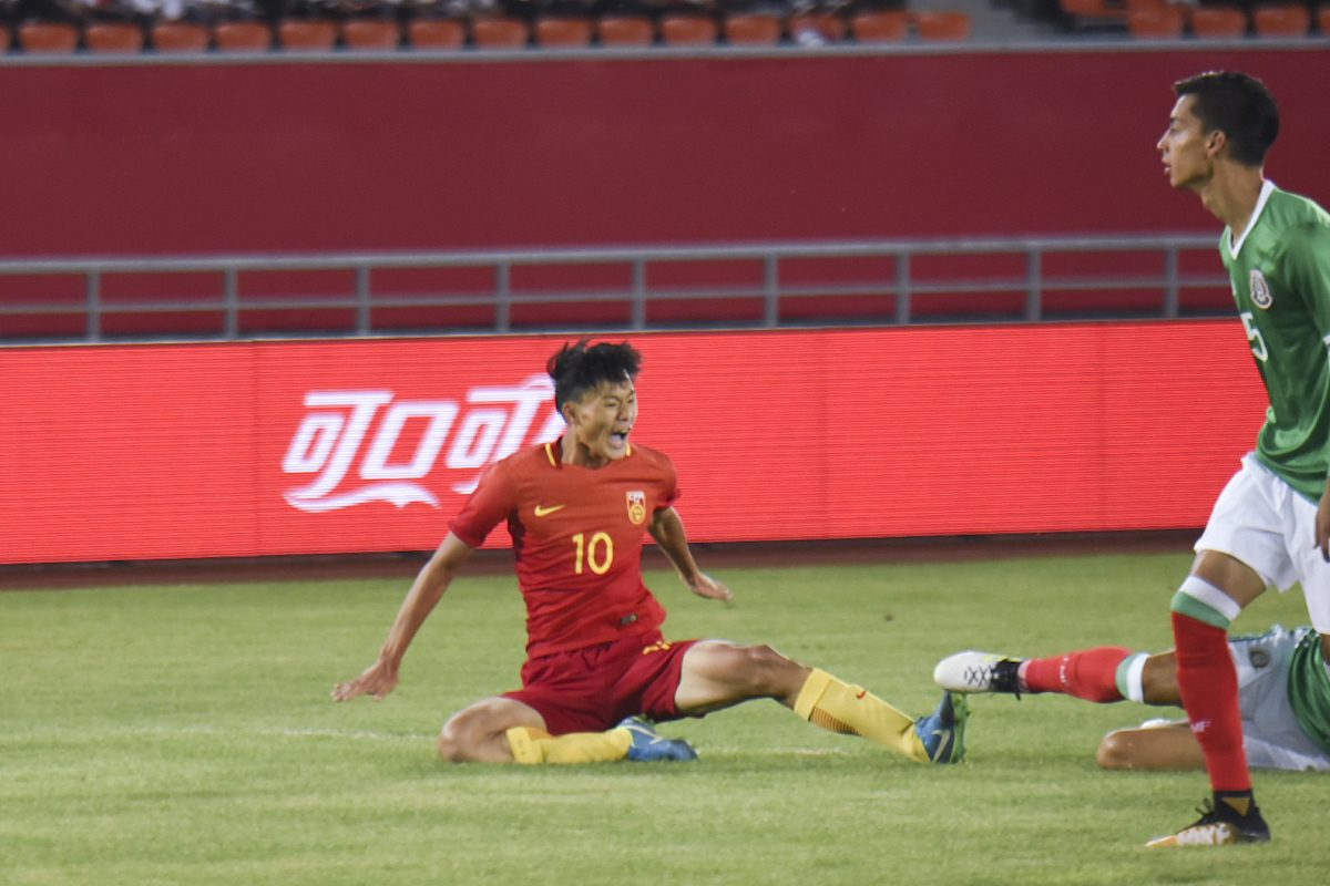 开云体育平台APP-包含古老足球强国再展拳脚，展现实力的词条