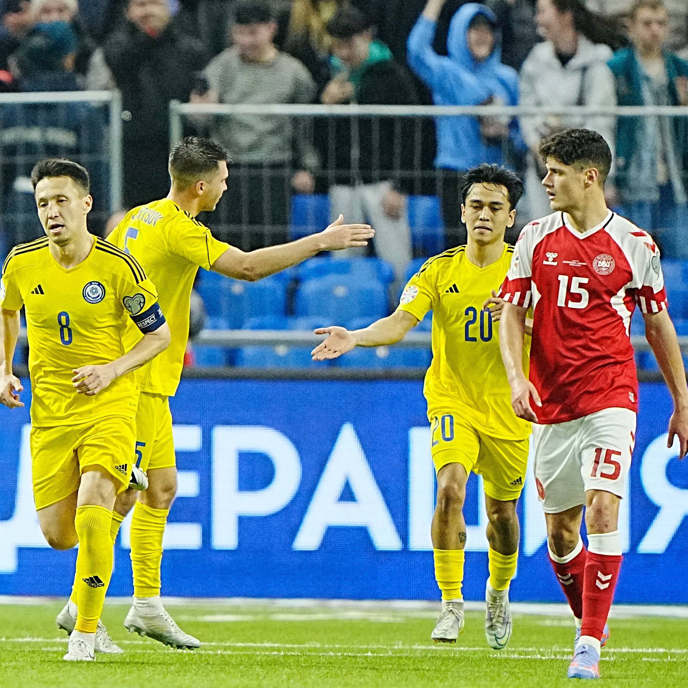 包含势均力敌!谁能在球场上占据上风的词条 包含势均力敌!谁能在球场上占据上风的词条