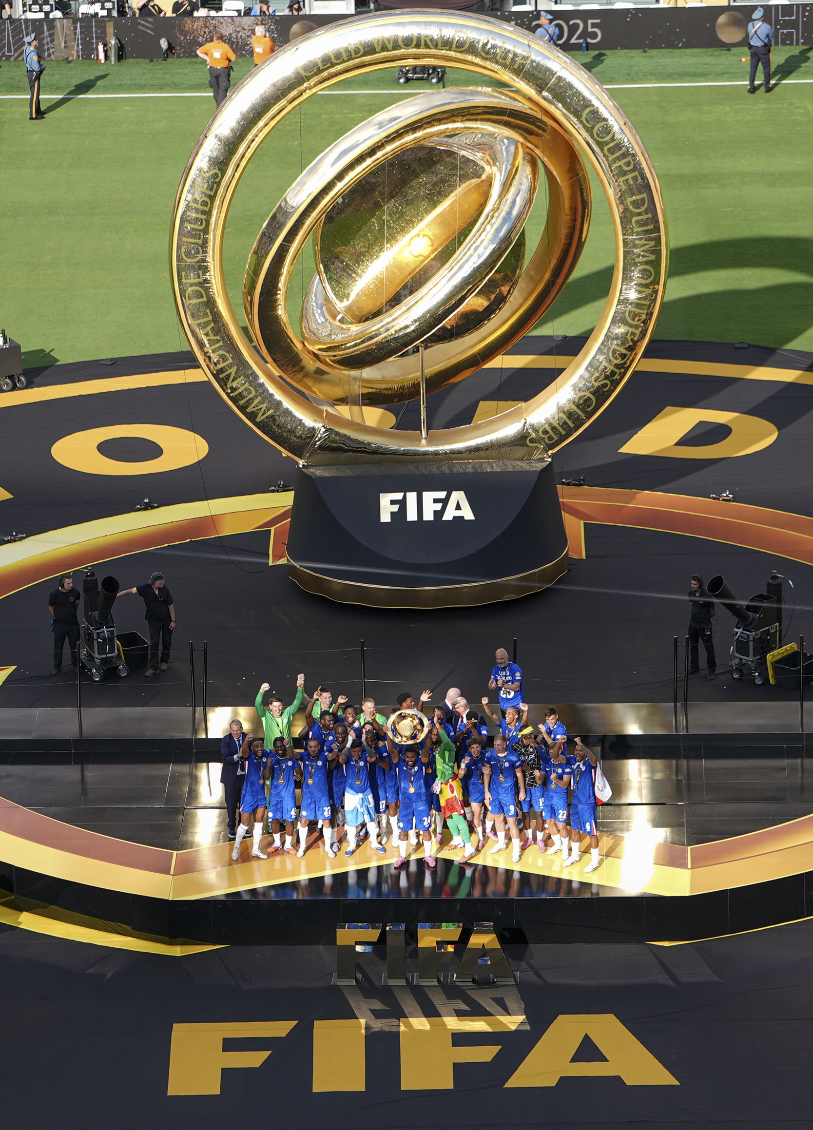 每一场足球比赛都是一场精彩的视听盛宴 每一场足球比赛都是一场精彩的视听盛宴