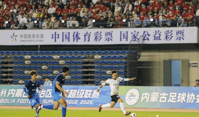 关于足球联赛的最新动向引发球迷热议的信息 关于足球联赛的最新动向引发球迷热议的信息