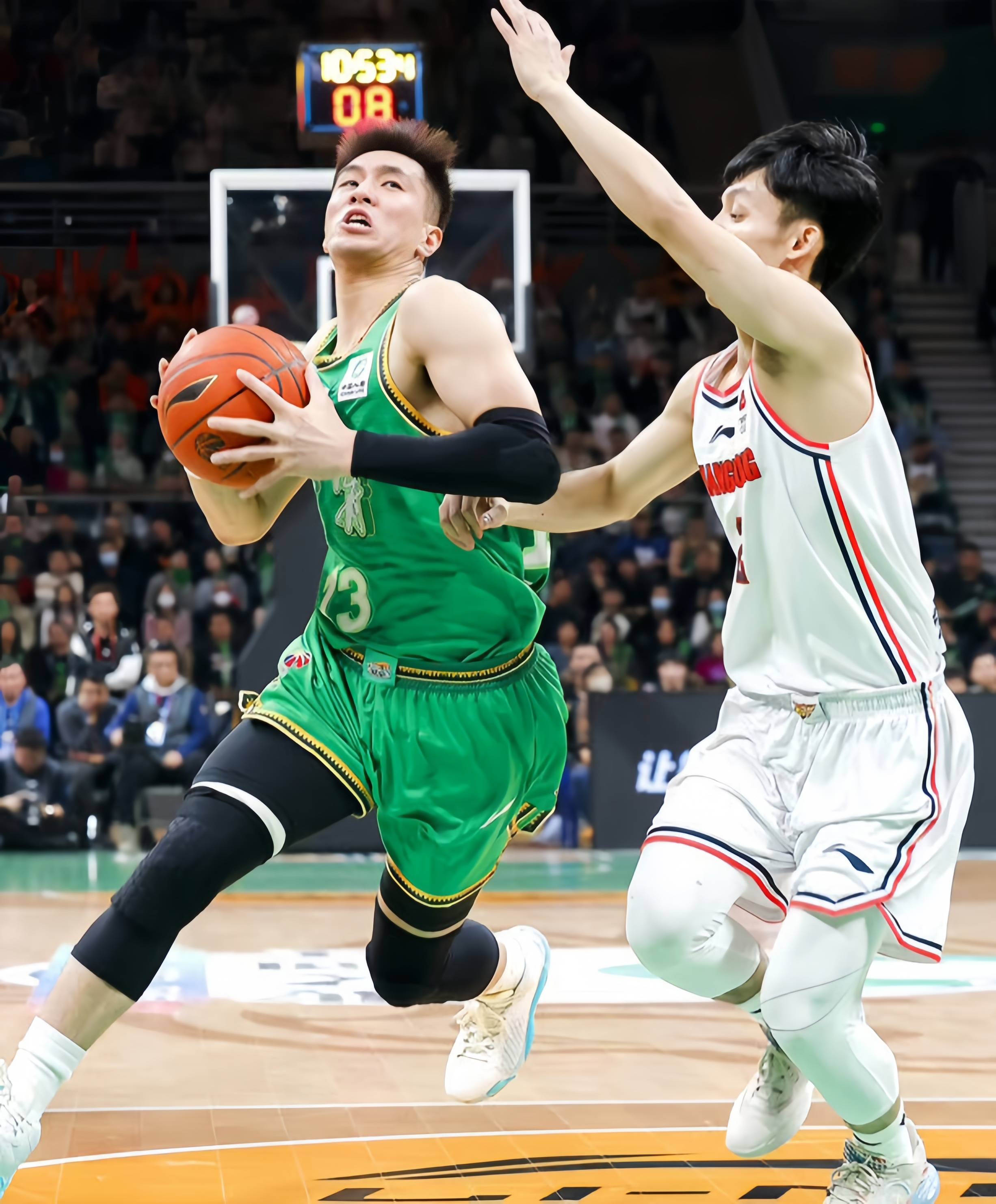 开云体育中国-广东与辽宁队强强对抗，辽篮狂胜获胜