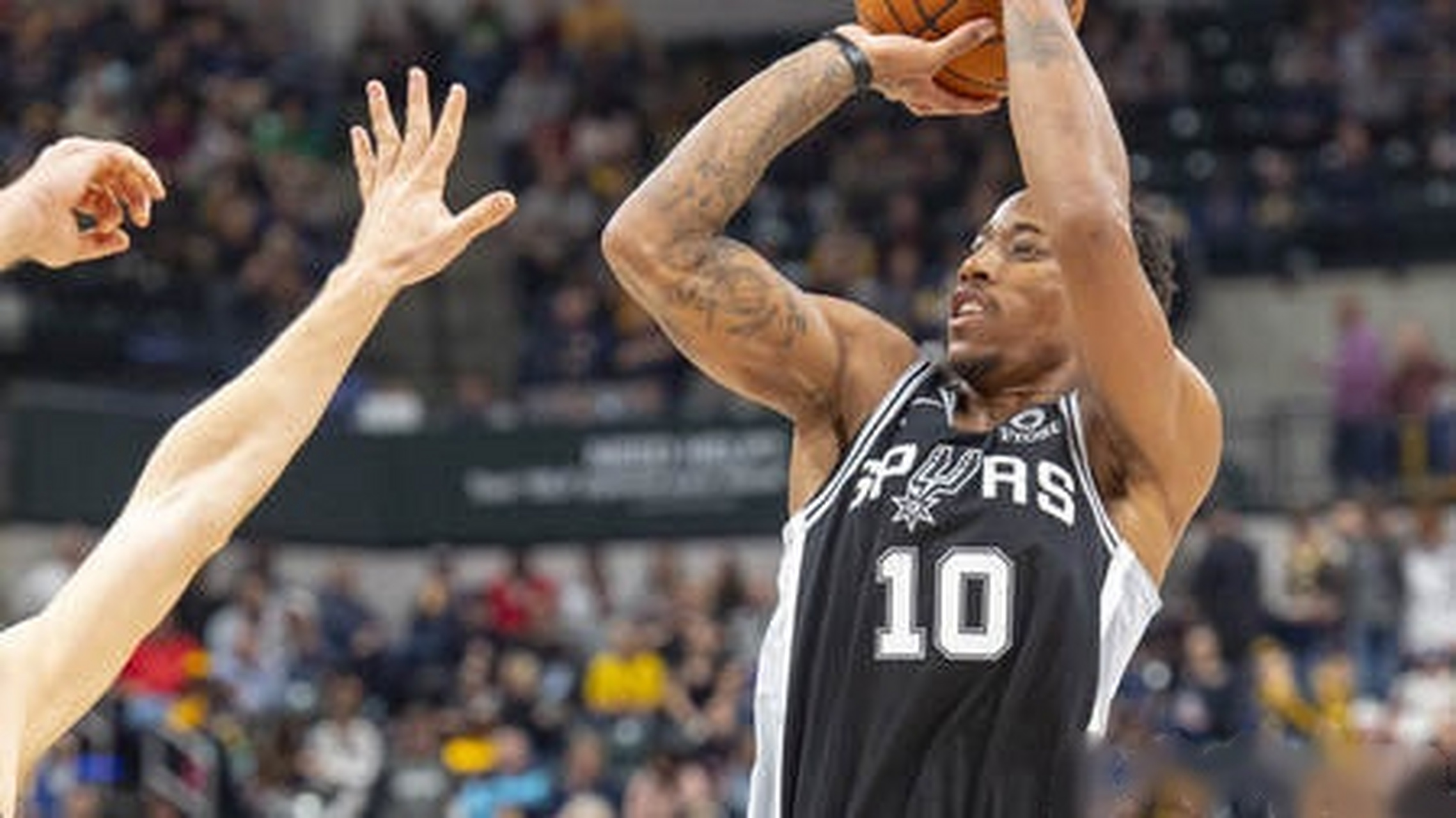 开云体育APP下载-马刺复苏！德罗赞+领军获胜