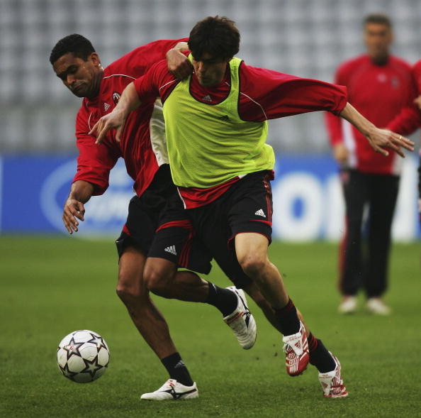 罗宾戈萨读秒进球，帮助AC米兰逼平热那亚的简单介绍