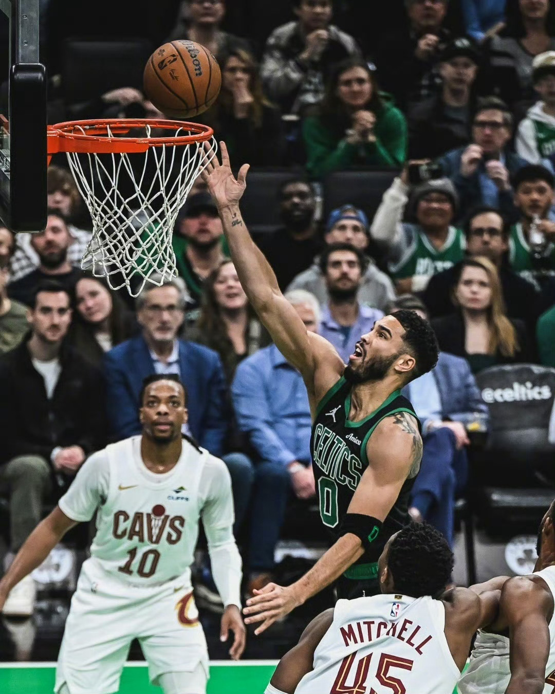 凯尔特人逆转篮网，豪取六连胜