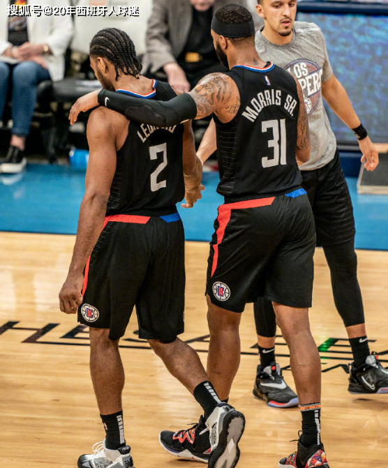 包含麦基成绊脚石，凯尔特人胜鹈鹕居东部首位的词条