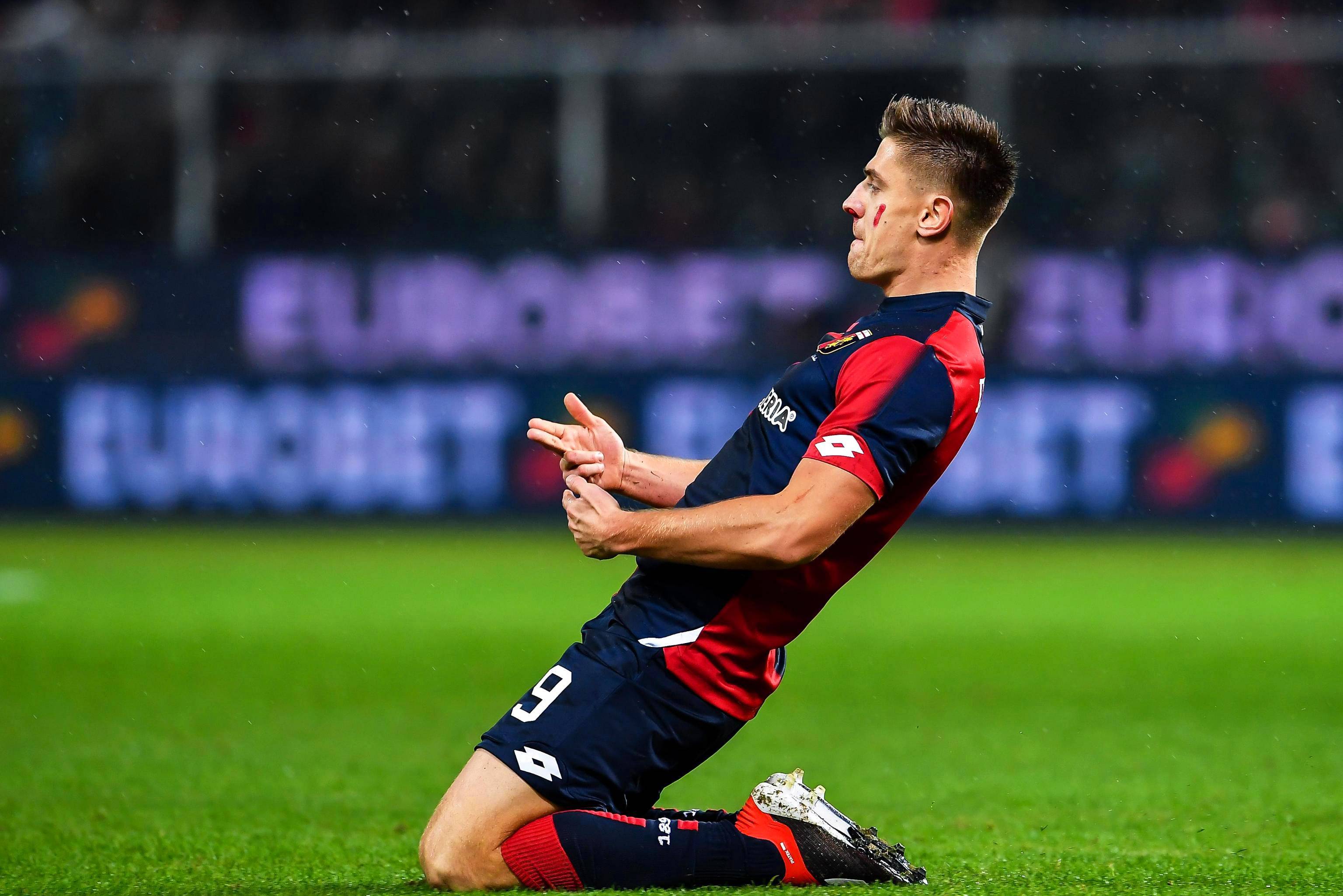 关于意大利杯比赛悬念迭起，球迷热议赛果的信息