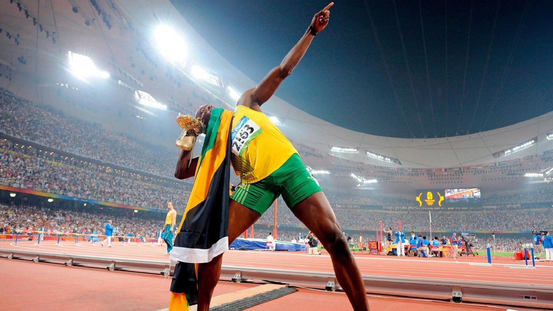 开云官方app入口-拜仁强势晋级委内瑞拉，卡马文加成为关键先生