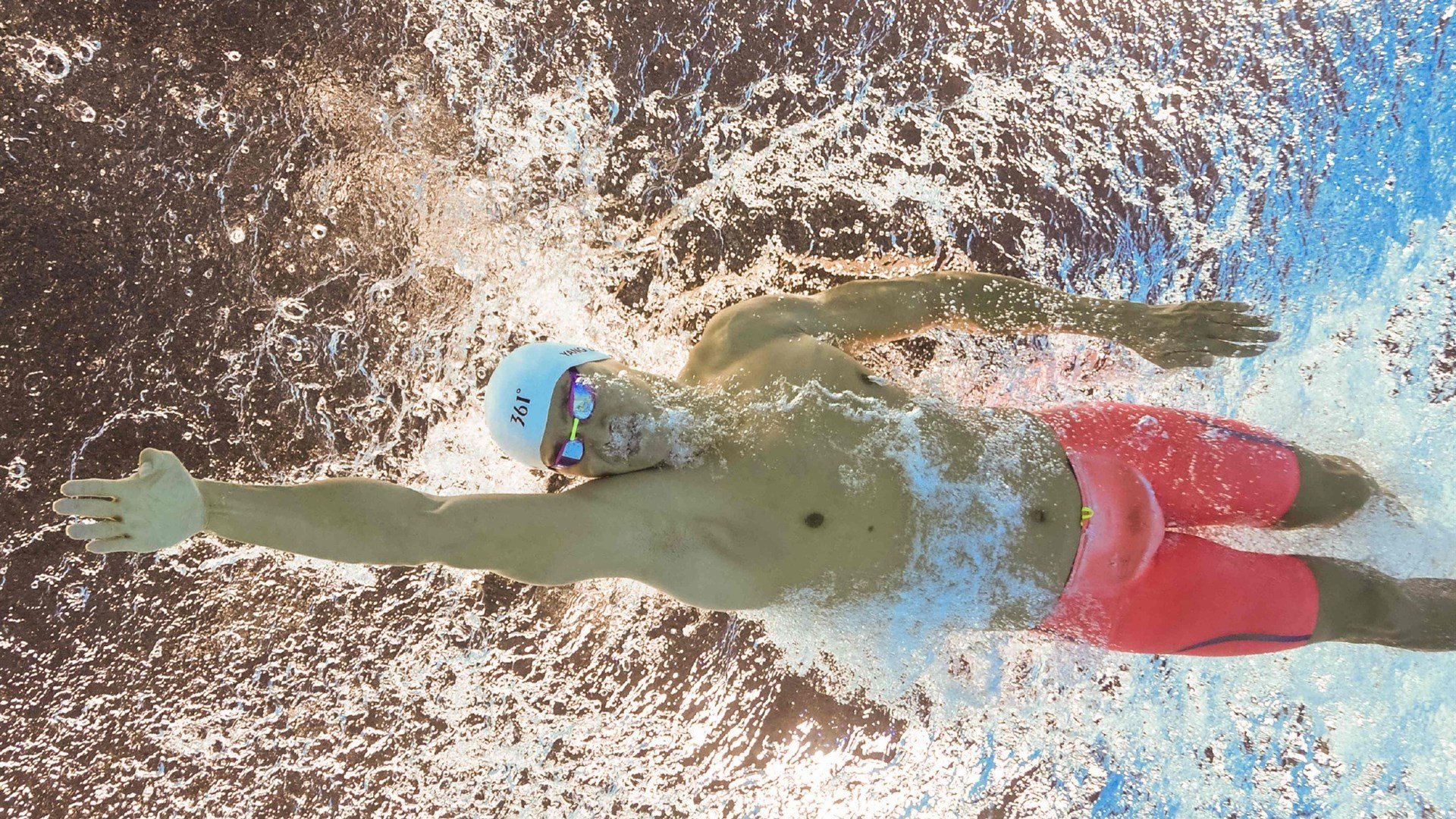 丹麦队力克法国队，黄鸭组合扛起全队，书写北欧足球新传奇