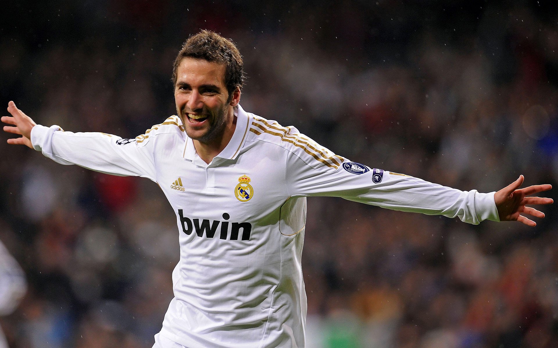 绝境重生,利物浦绝杀希腊之夜,福登高光点亮安菲尔德